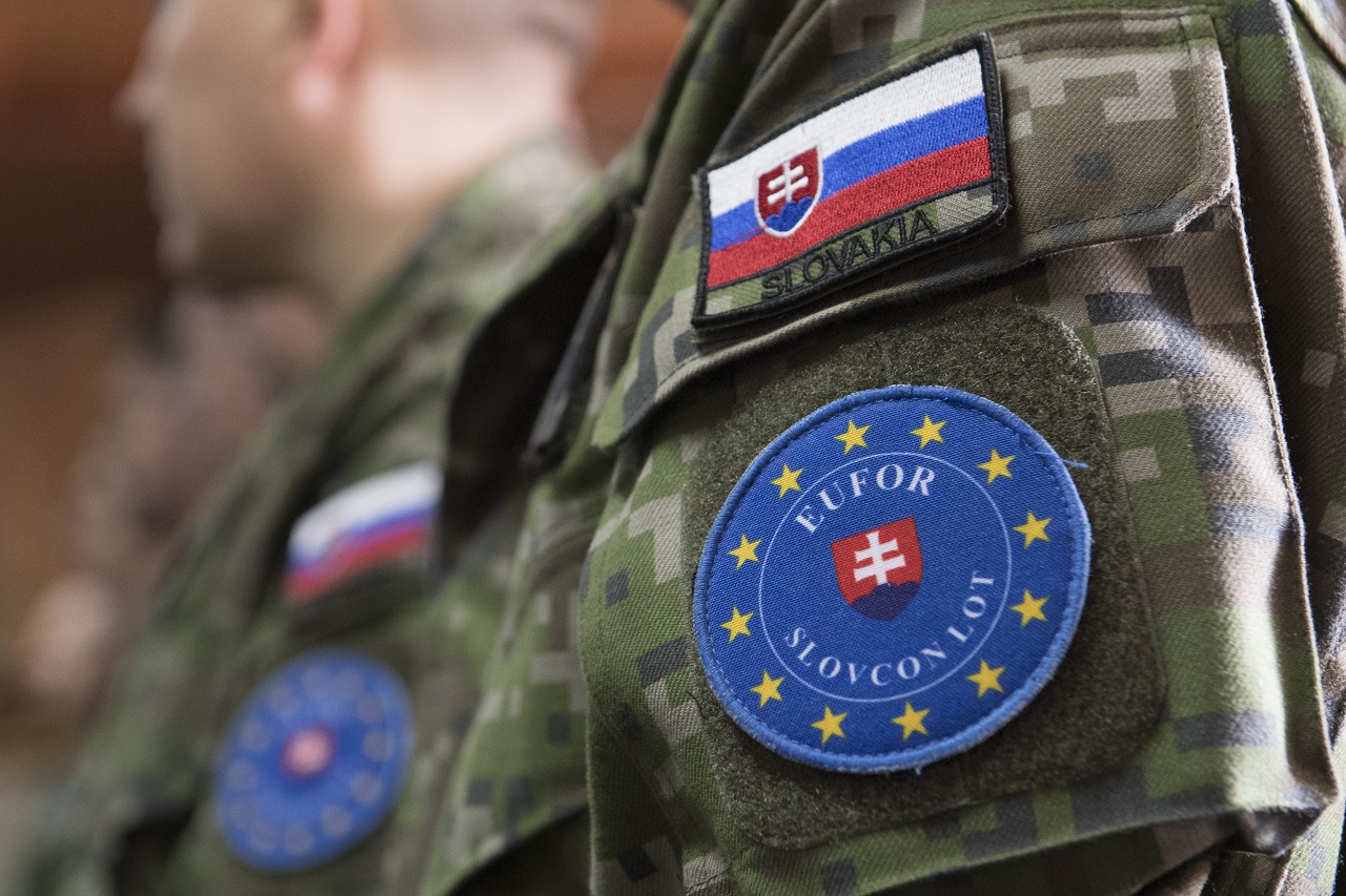 Slovensko by mohlo podporiť misiu pre Ukrajinu výcvikom i vyslaním 6 vojakov