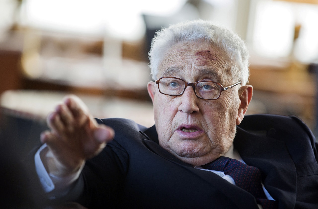 Kissinger vyzval na prijatie Ukrajiny do NATO
