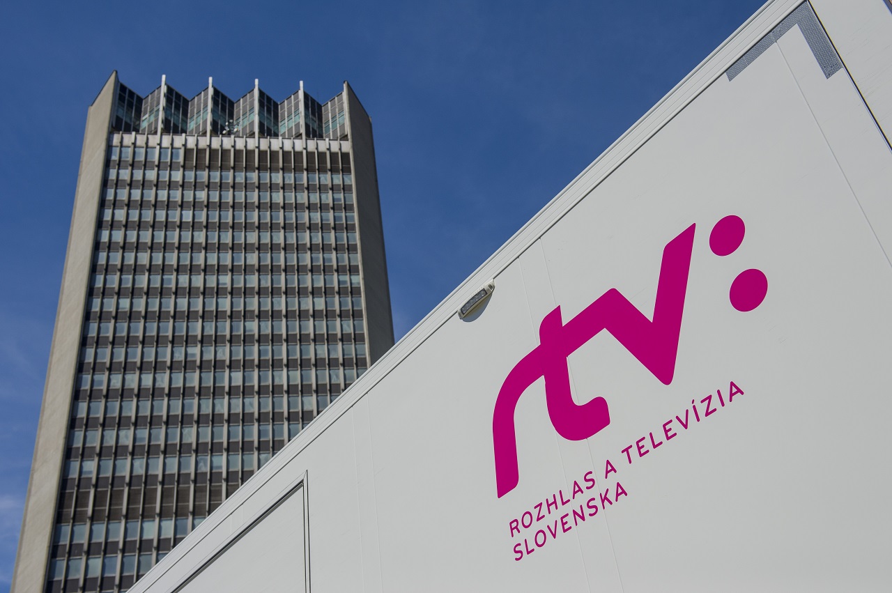 RTVS dala priestor ĽSNS a Republike. Teraz čelí kritike