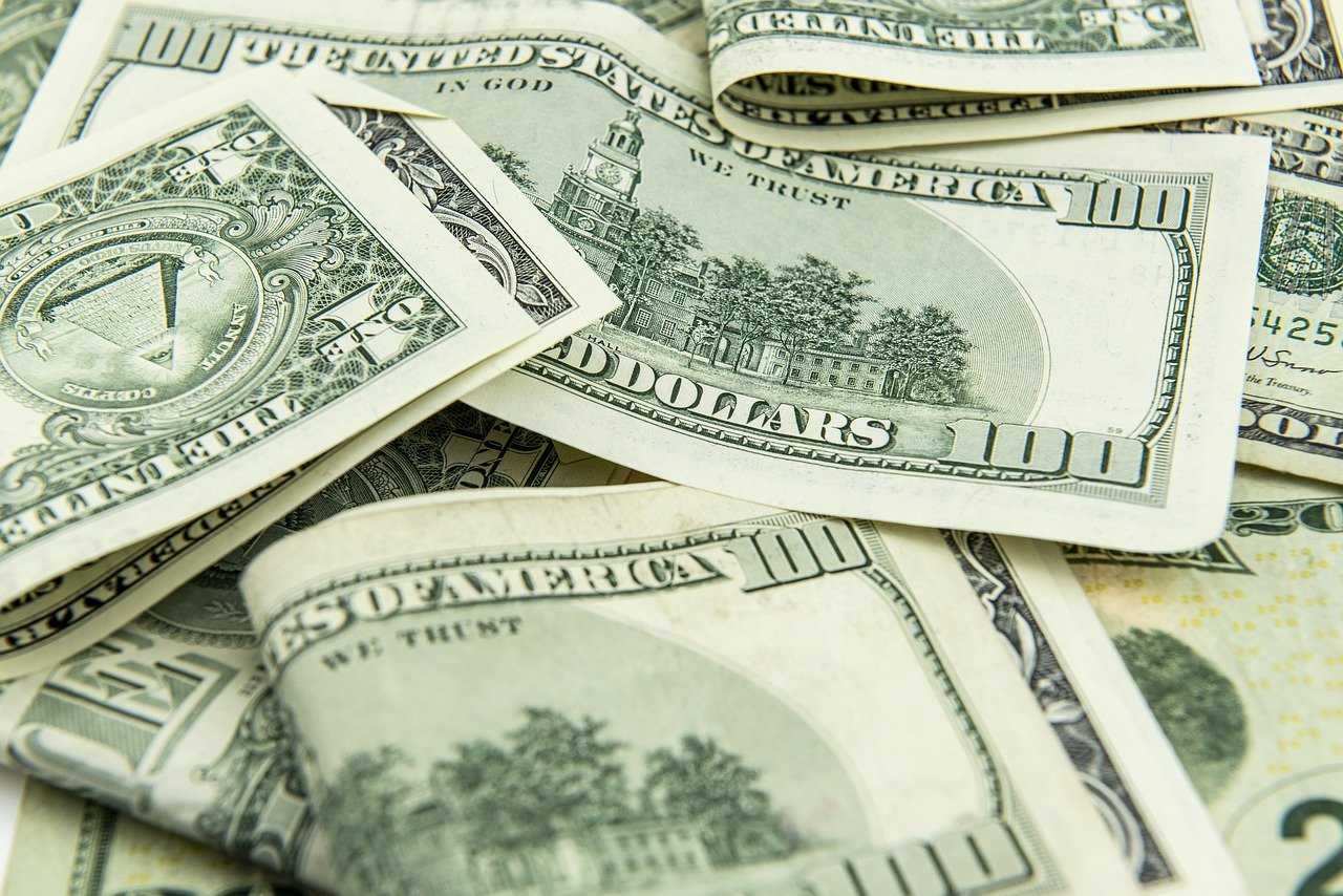 Finančné otrasy v USA prinútia svet vzdať sa dolára