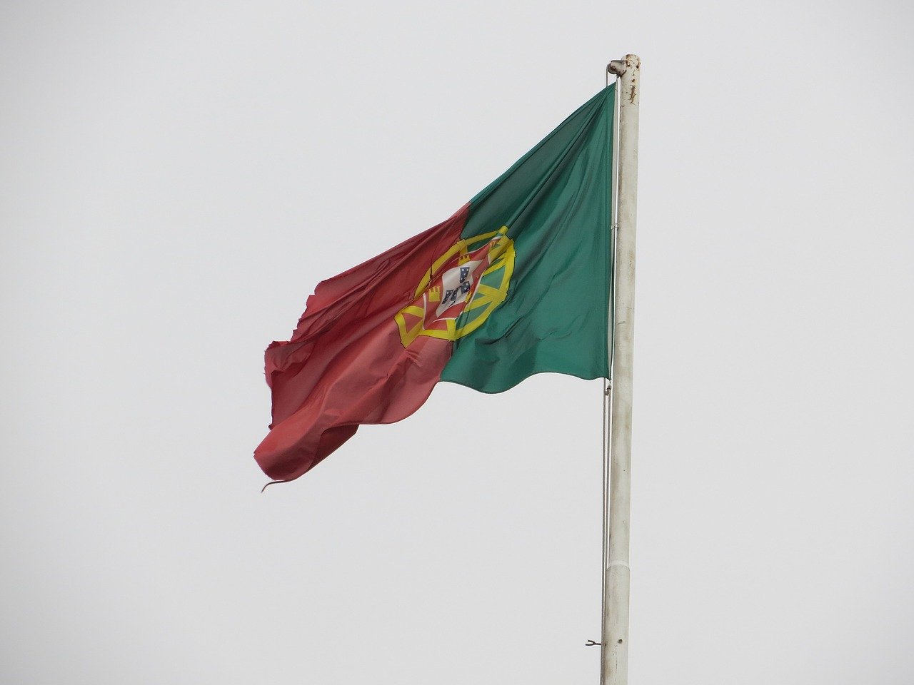 Portugalsko “platí vysokú cenu” za to, že nový zákon umožňuje až 300 miliónom cudzincov získať legálny pobyt