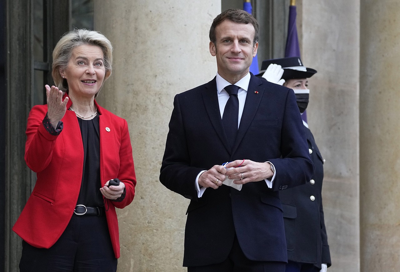 Francúzsko zhadzuje ružovú atómovú bombu na rokovaniach o zelenej energii v EÚ