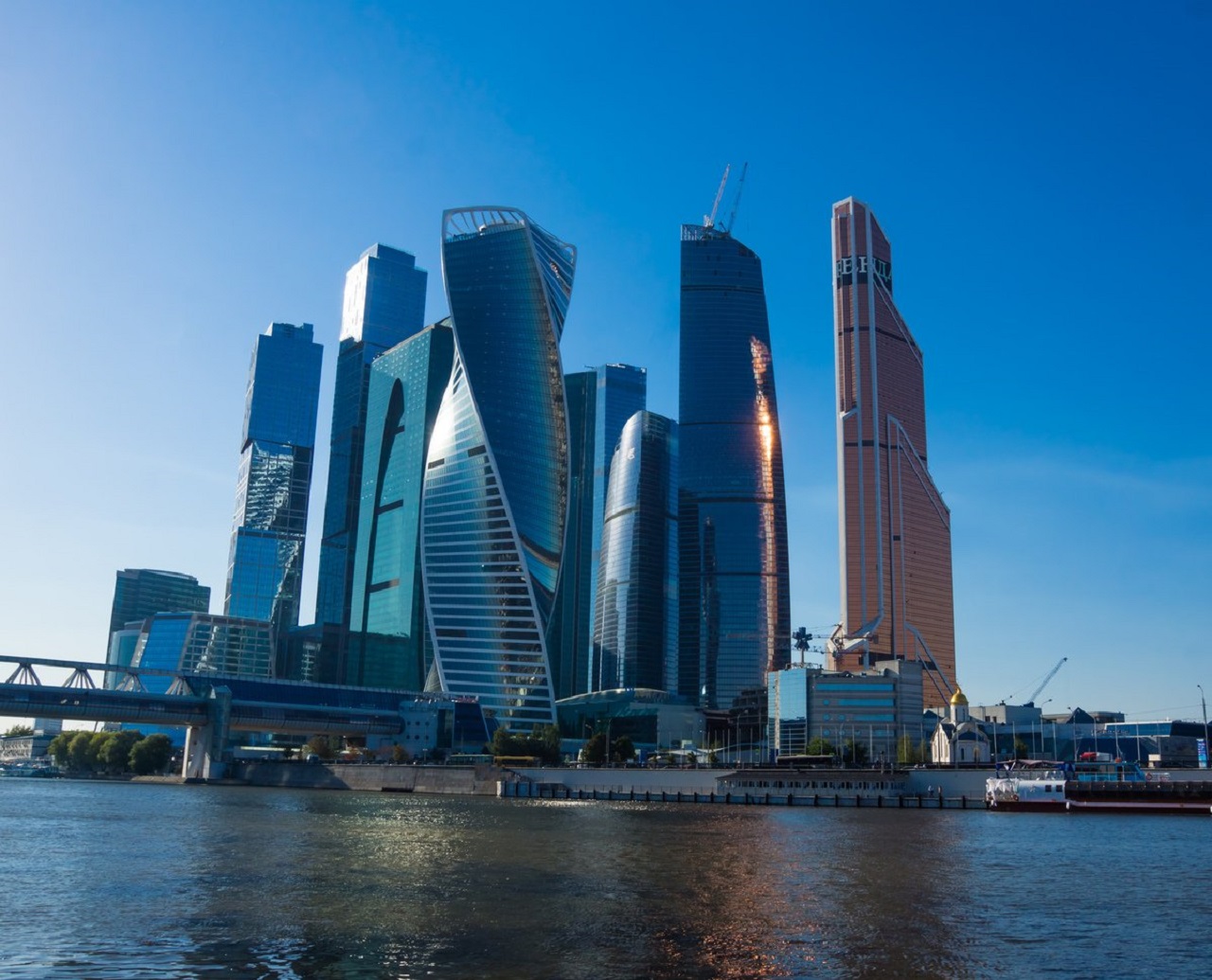Predpoklad rastu HDP Ruska v roku 2023 potvrdzujú mnohé ruské i zahraničné prognózy
