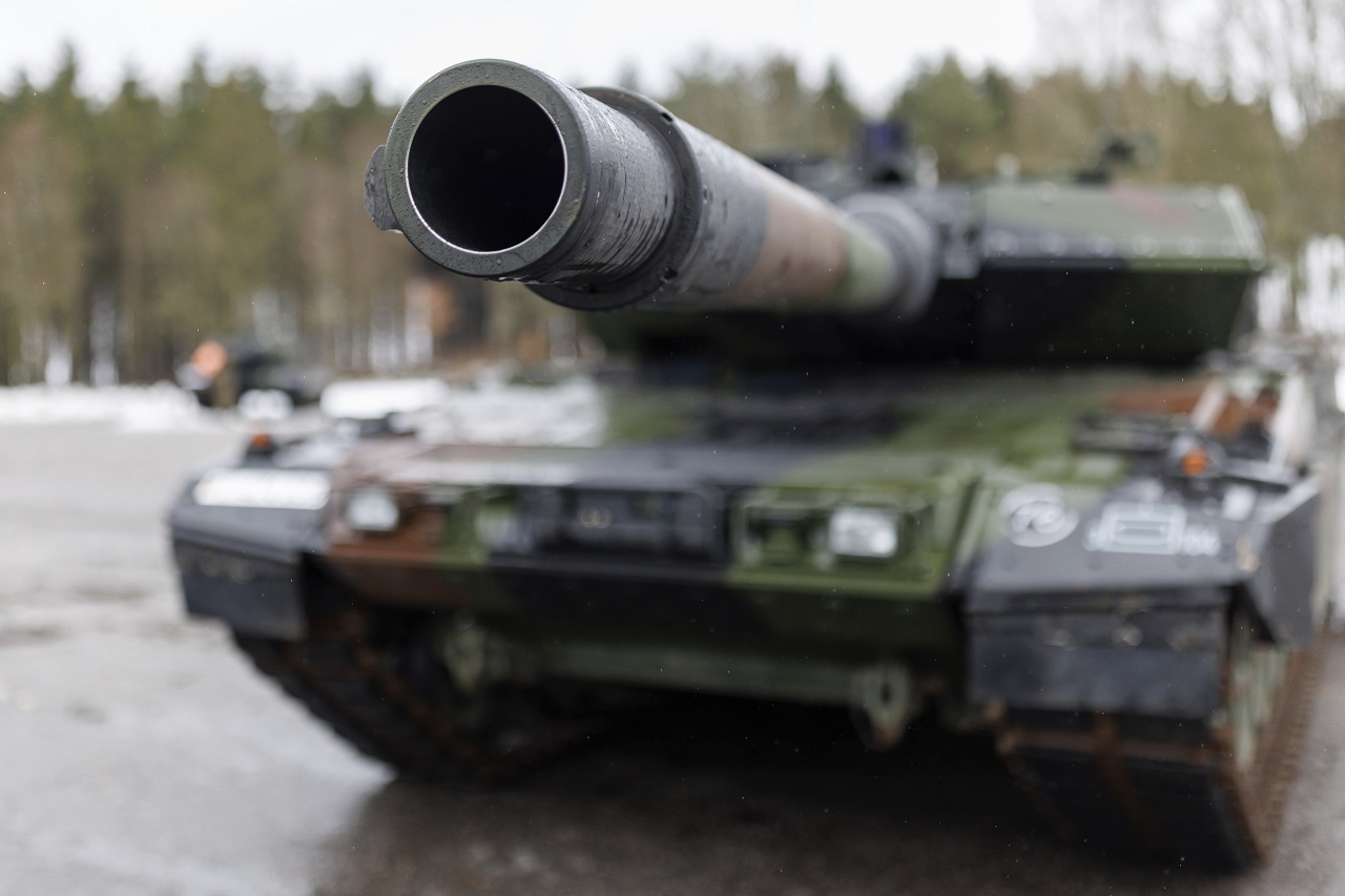 Neúspechy Ukrajincov v protiofenzíve prinútia NATO priamo sa zapojiť do bojov