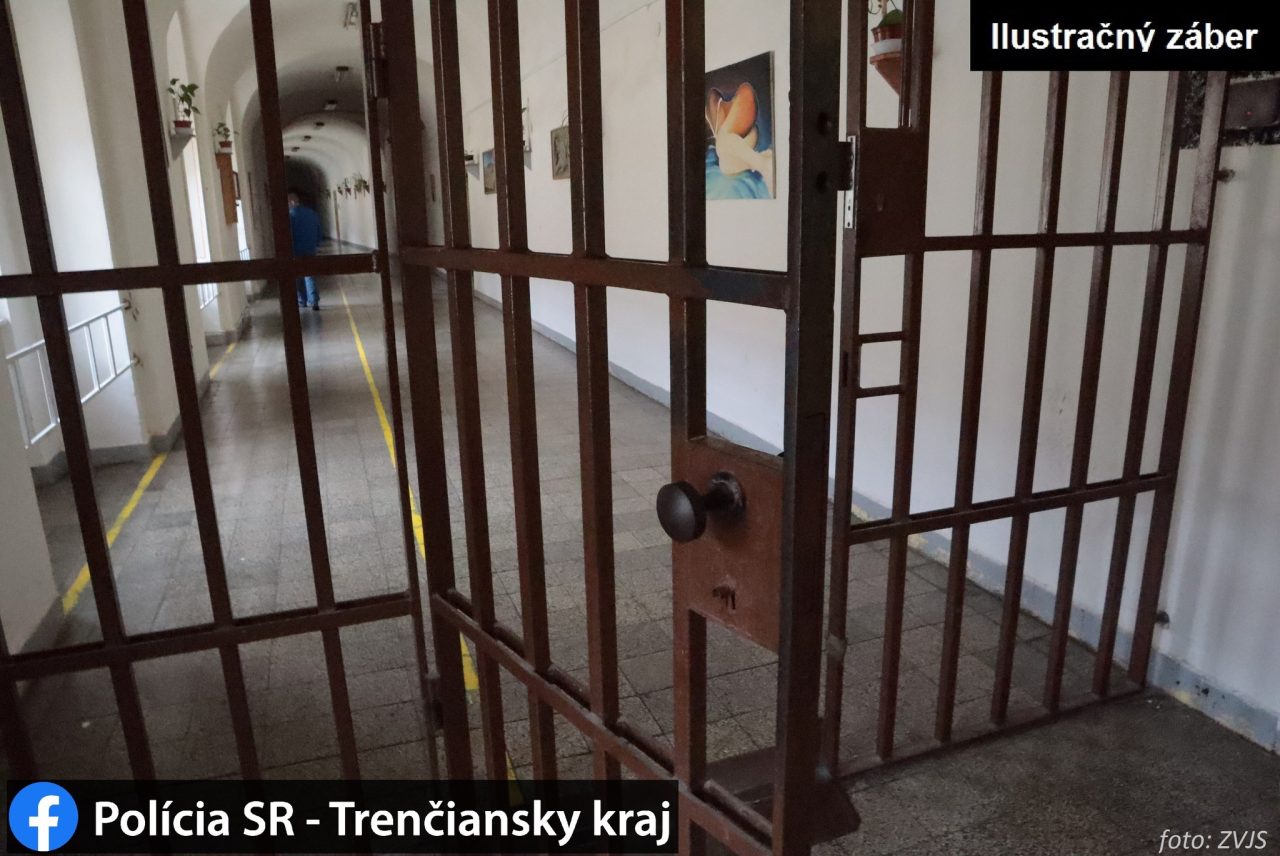 V bratislavskom Starom Meste našli telo mŕtveho muža vo výkone väzby. Údajne ho udusil spoluväzeň