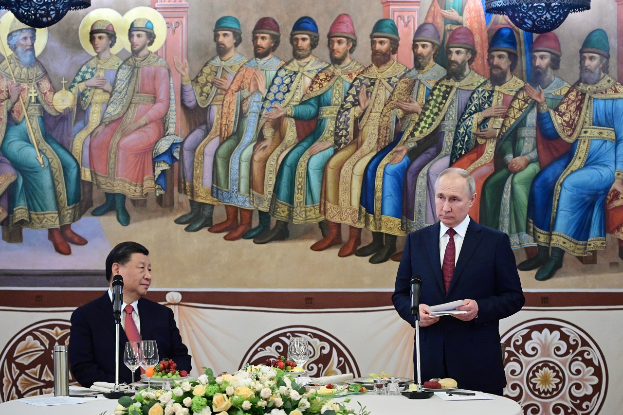 Nezvyčajné tempo diplomatickej aktivity Ruska a Číny