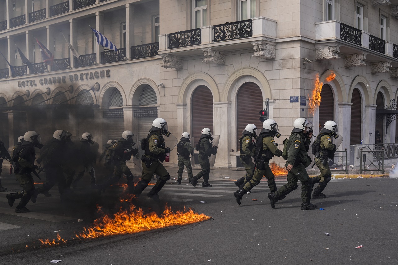 Grécko opäť štrajkuje kvôli smrteľnej vlakovej nehode