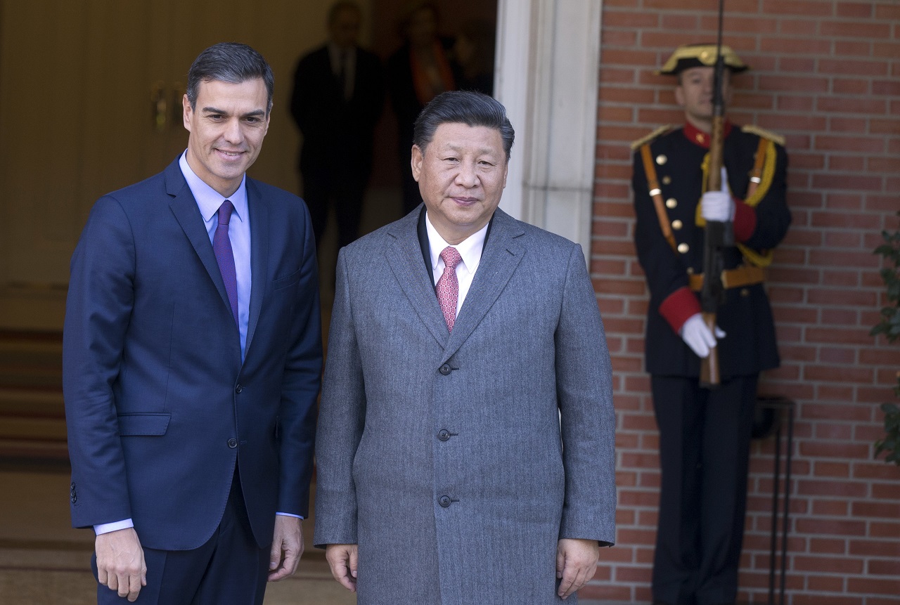 Cesty európskych lídrov do Číny zdôrazňujú úlohu Pekingu ako “podporovateľa mieru”