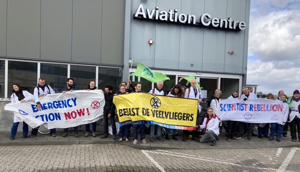 Eindhoven letisko aktivisti
