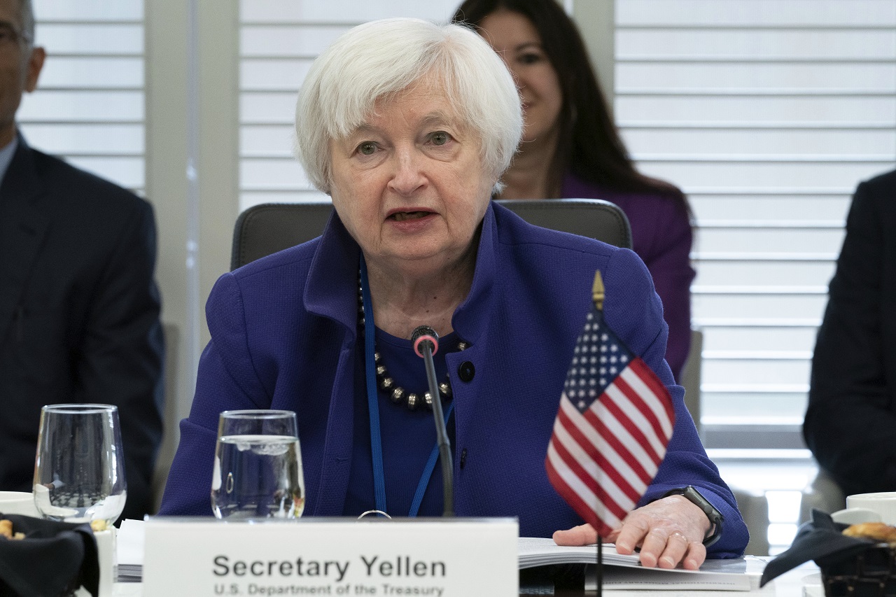 Sankcie ohrozujú hegemóniu amerického dolára, tvrdí Yellenová