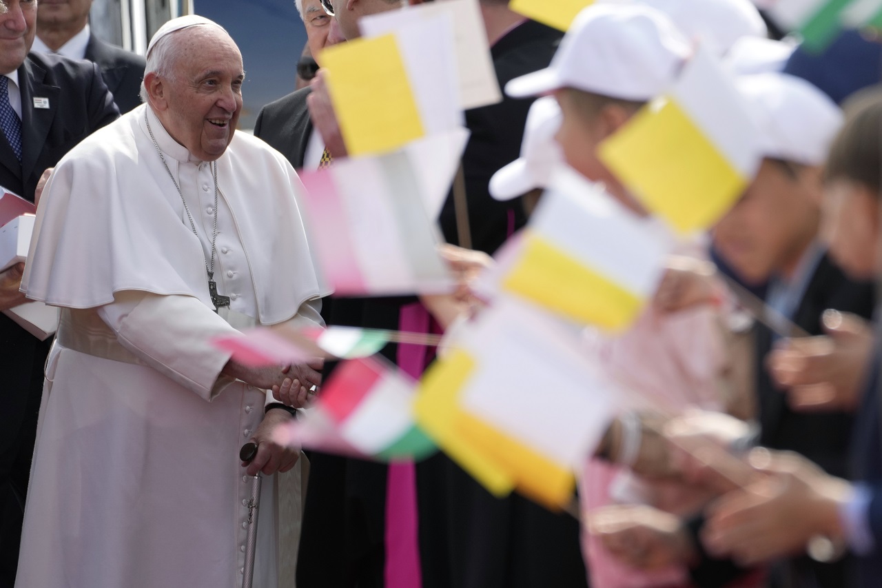 Pápež František nazval potraty nezmyselnými a kritizoval gender ideológiu