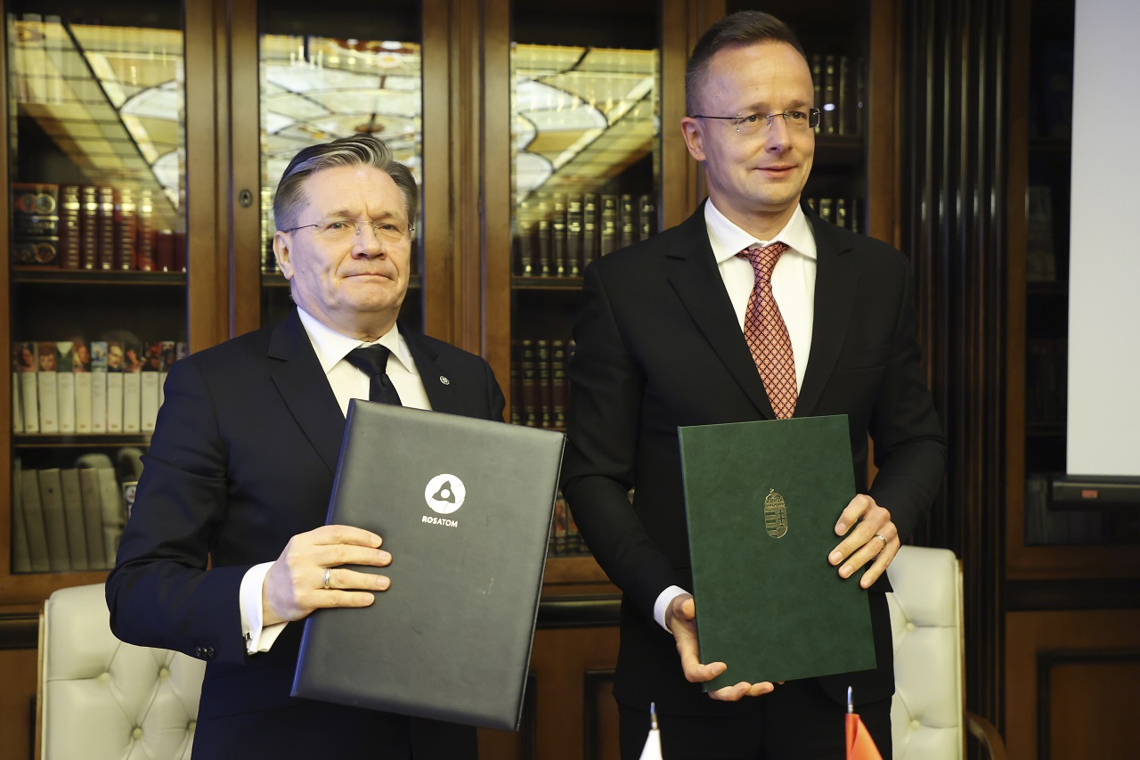 Maďarsko podpísalo s Ruskom kľúčové dohody v oblasti energetiky