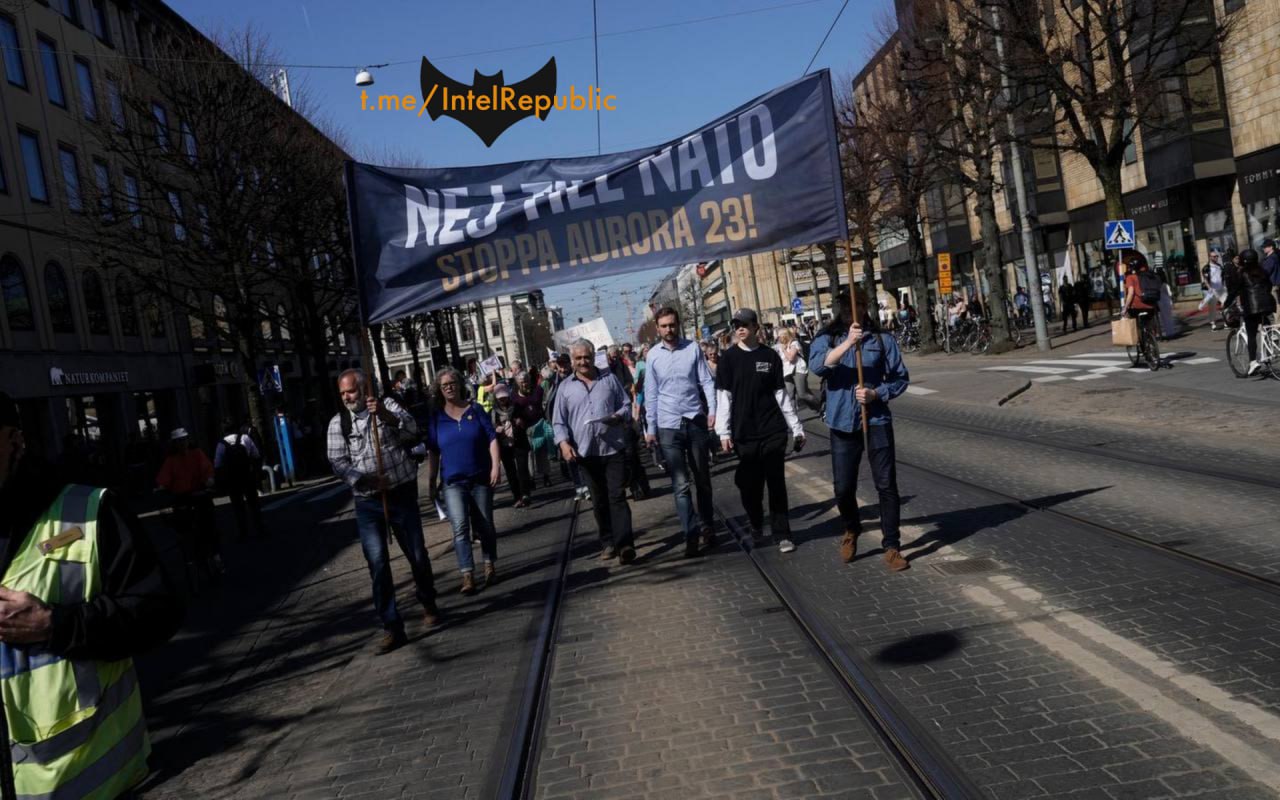 Protesty proti NATO vo Švédsku: Občania vyšli do ulíc, aby kritizovali NATO