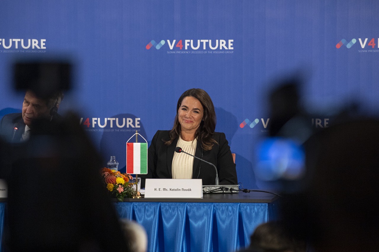 Rumunsko sa oborilo na maďarskú prezidentku za výroky počas púte do Sedmohradska