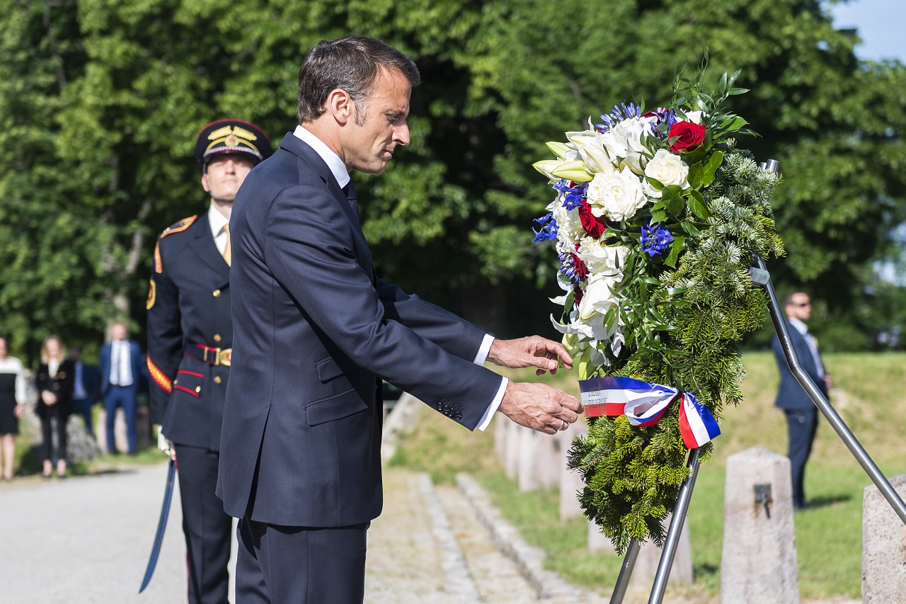 Francúzsky prezident si v Ivanke pri Dunaji uctil Milana Rastislava Štefánika