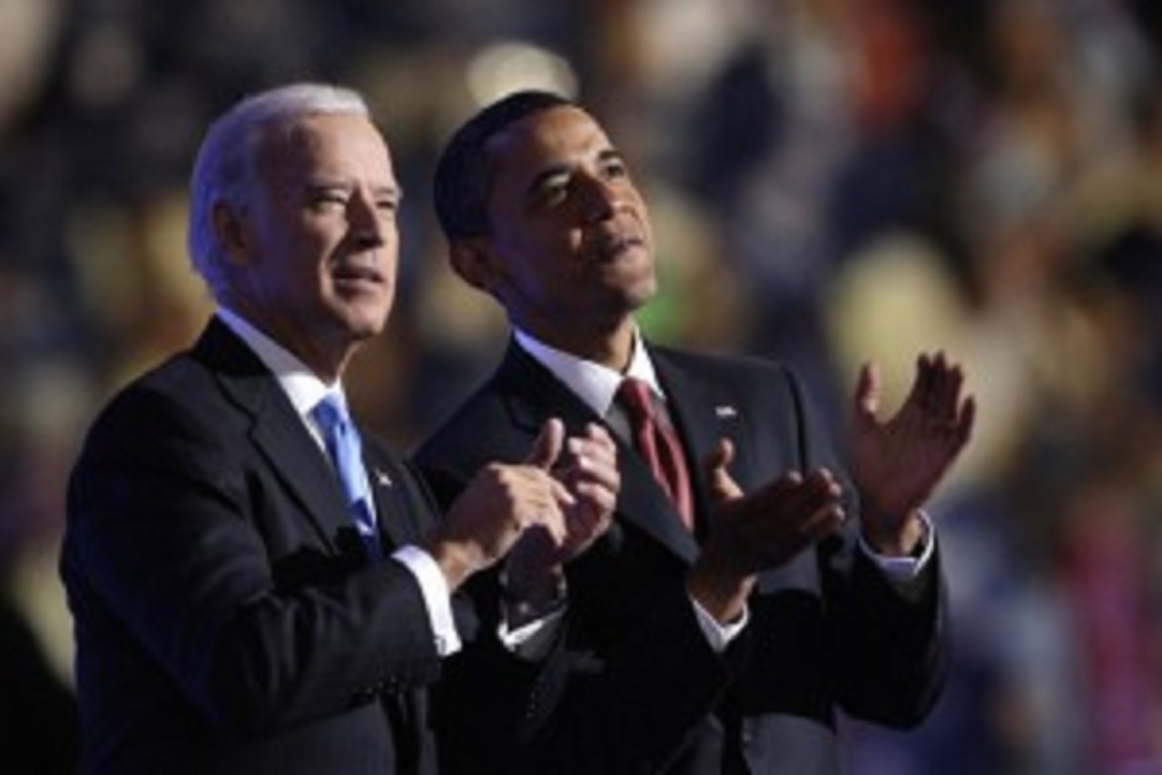 Má sa Biden obávať – vráti sa Obama na scénu?