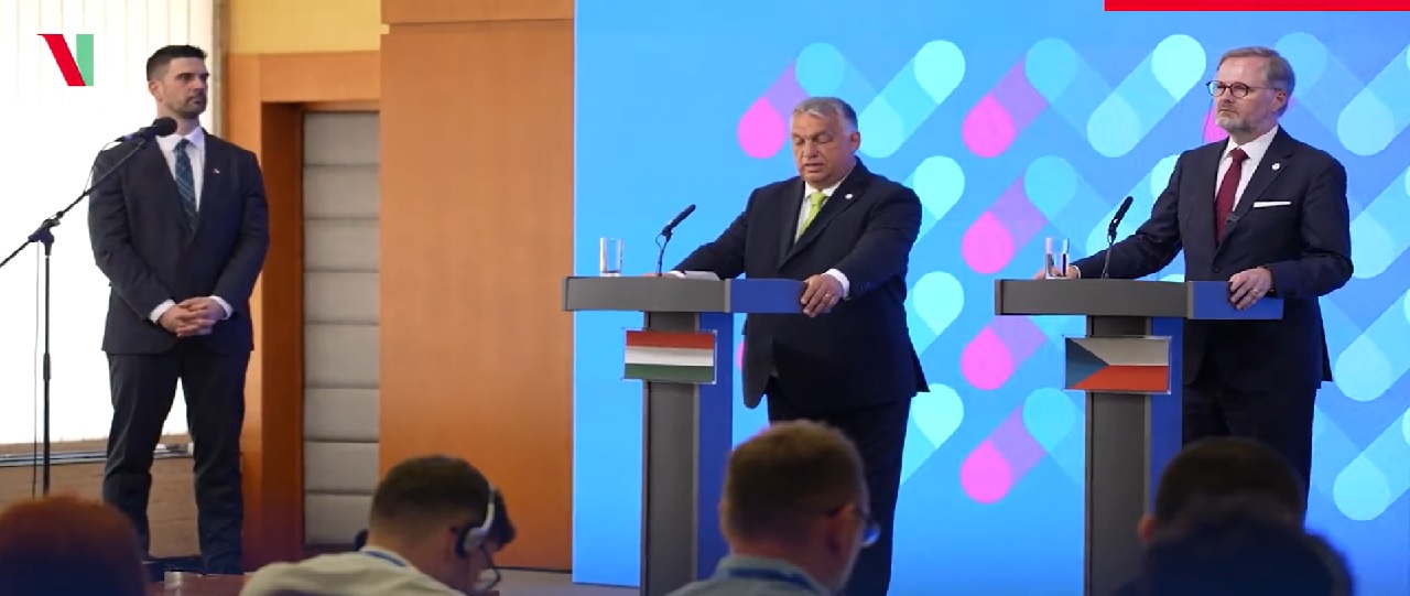 Premiér Orbán: Riešenie migračnej krízy existuje, ale EÚ ho nie je ochotná realizovať