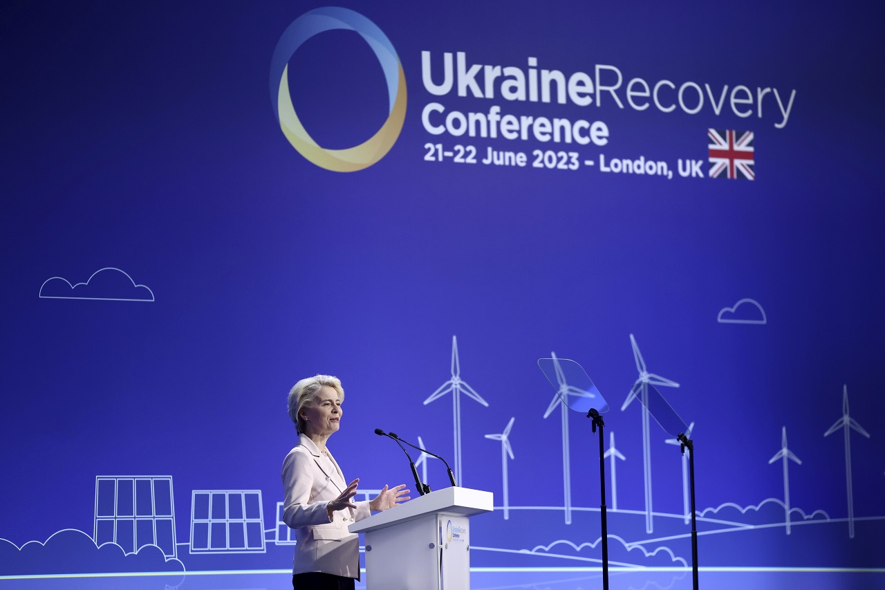 EÚ chce použiť zmrazený majetok Ruska v hodnote 200 miliárd eur na obnovu Ukrajiny