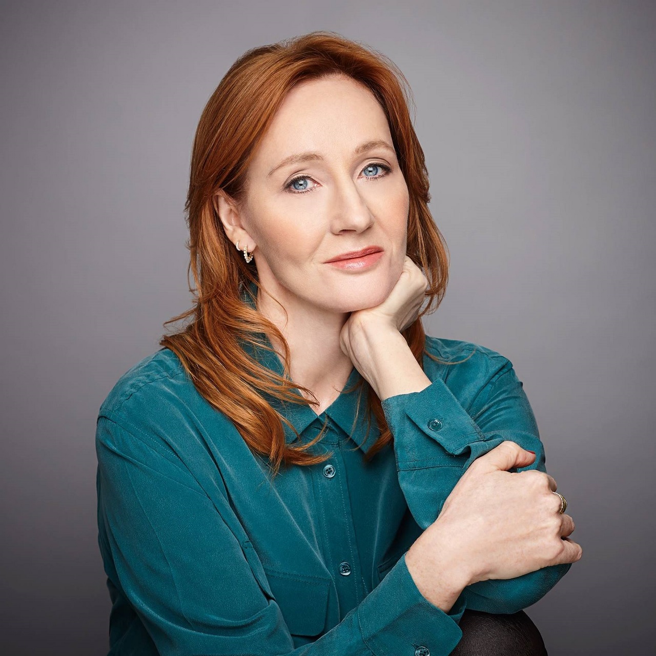 J.K. Rowlingová kritizuje americkú univerzitu. Vyhlásila lesbičku za “ne-muža, ktorého priťahuje ne-muž”