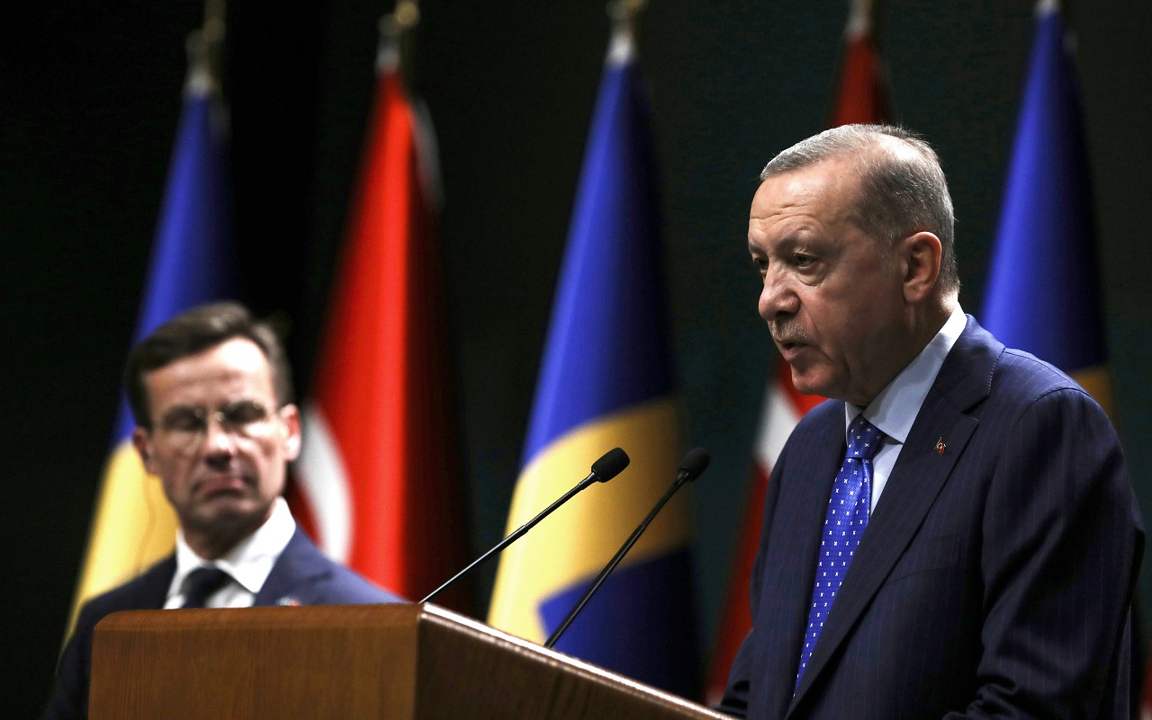 Turecko stanovilo novú podmienku pre schválenie žiadosti Švédska o členstvo v NATO