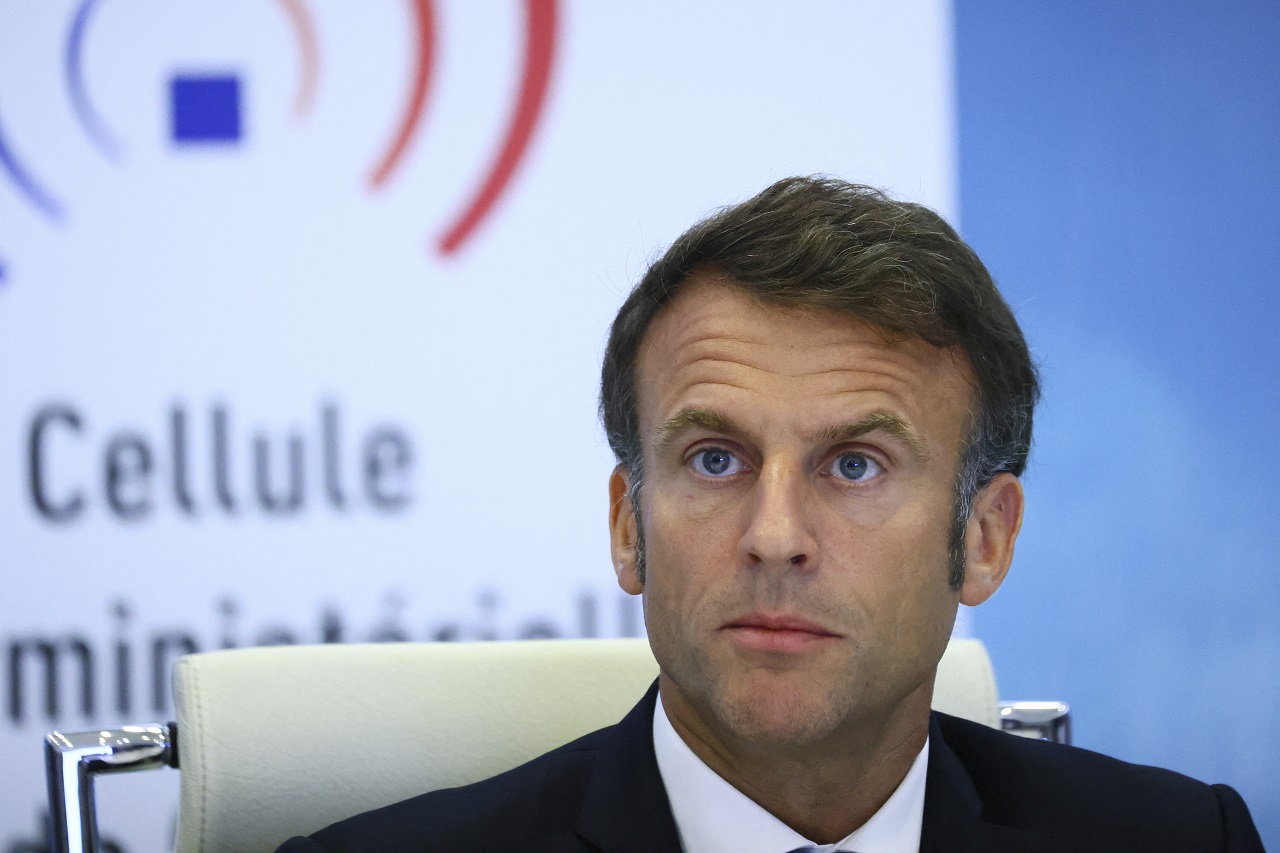 Macron zvolal druhé zasadnutie krízového kabinetu