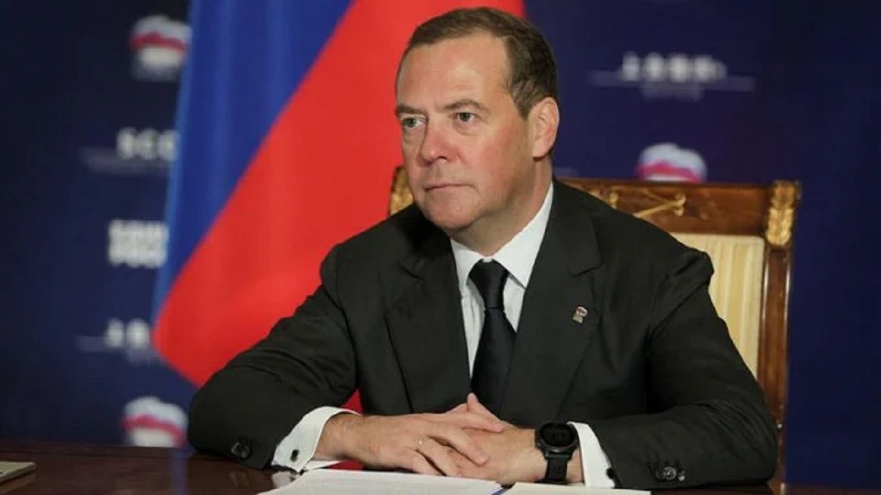 Medvedev nazval sudcov ICC ku*vami