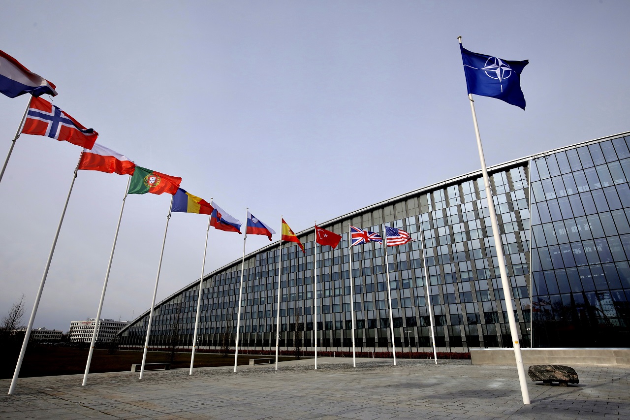 Čína varuje NATO pred destabilizáciou Ázie a Tichomoria