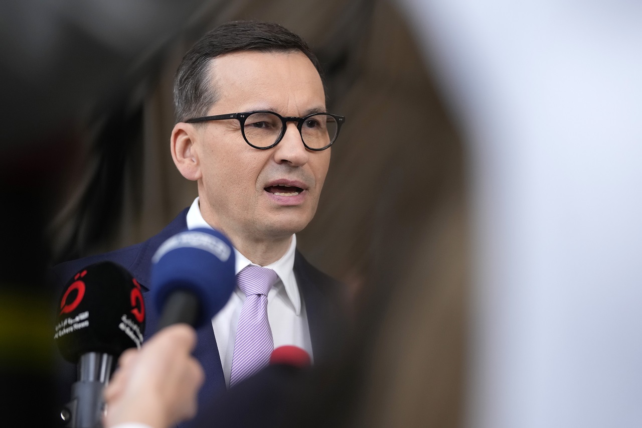 Migračný pakt zastavený na poľsko-maďarských Termopylách