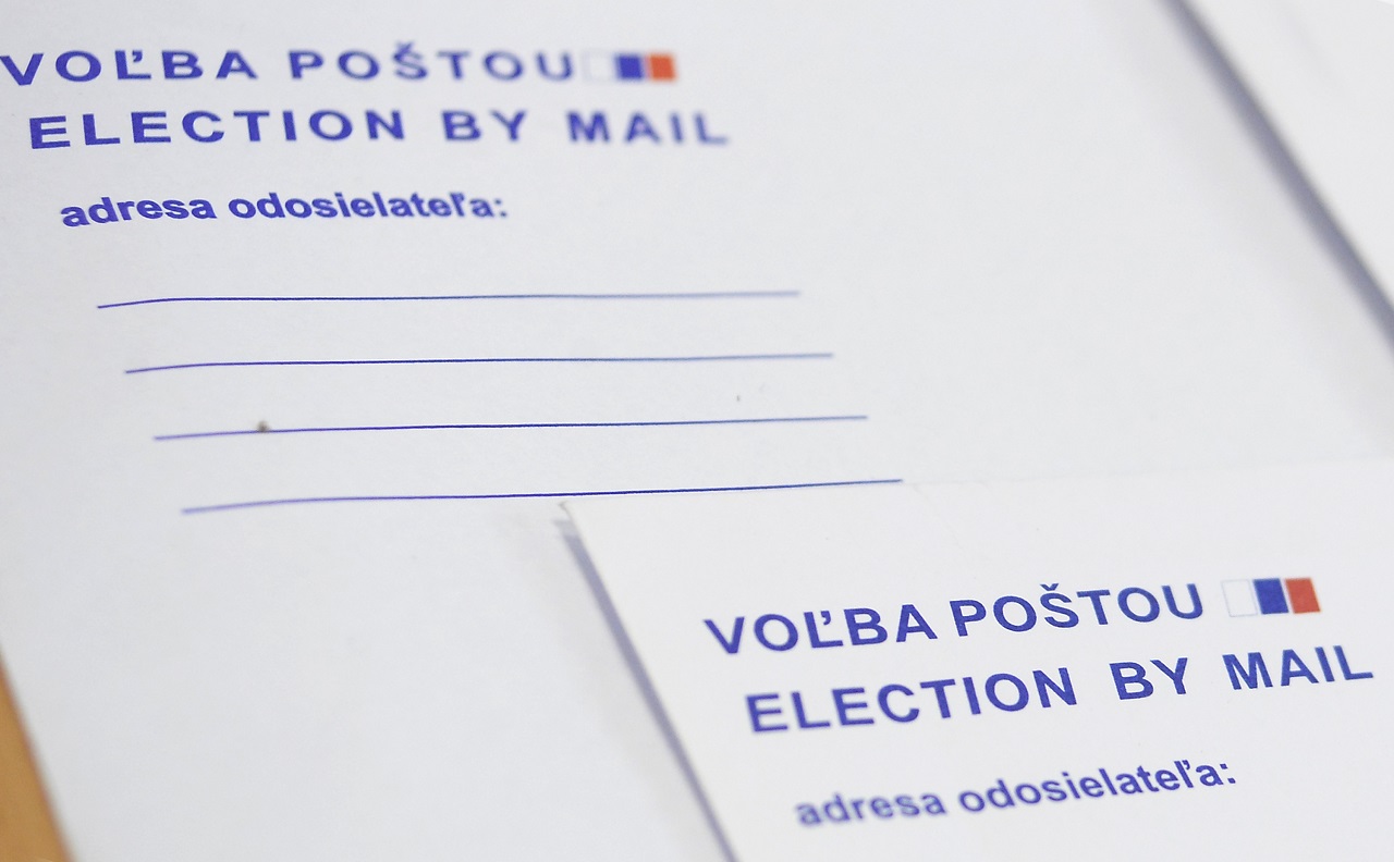 Pre voľbu poštou bude 18 okrskov, do komisií možno delegovať členov
