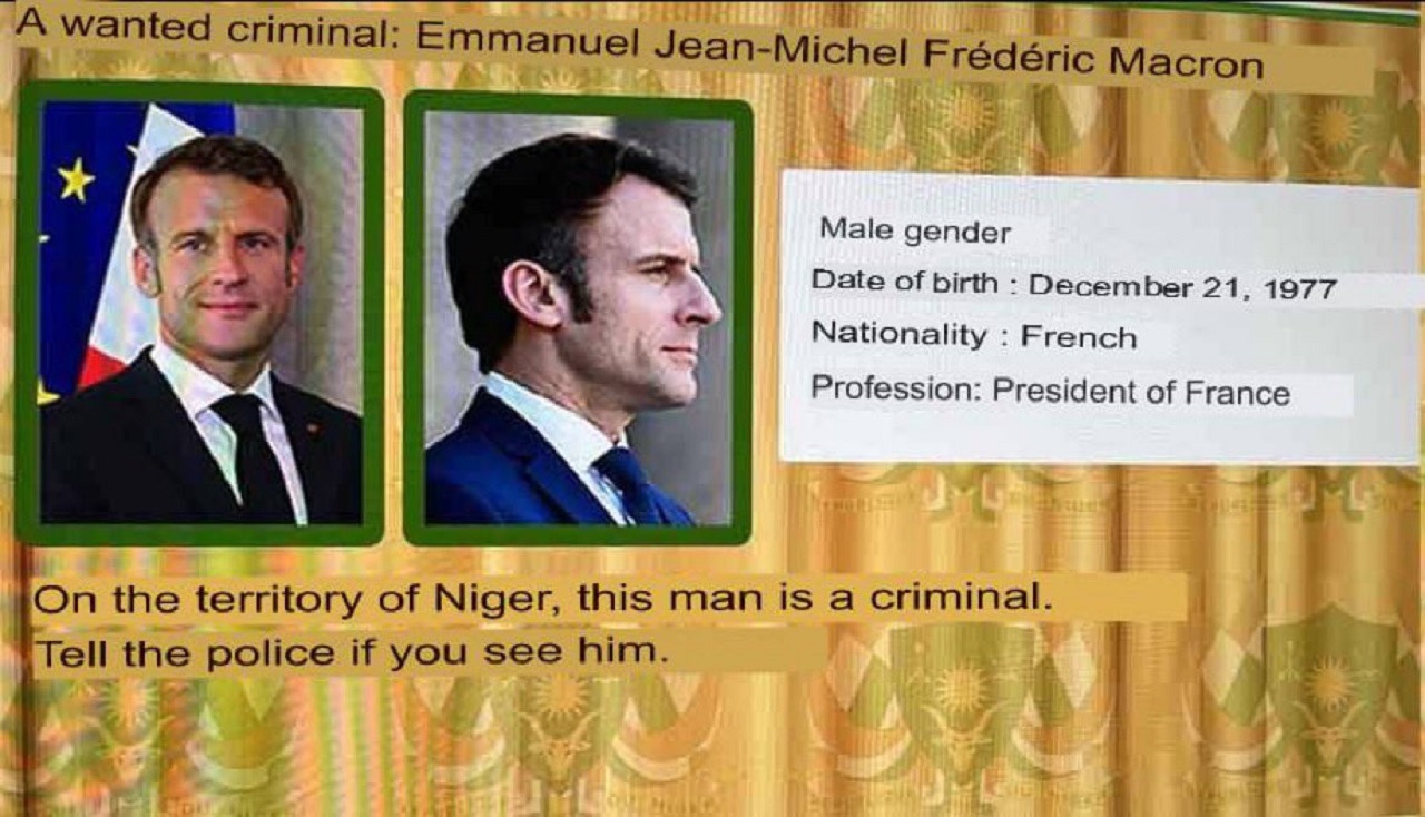 Hľadá sa živý alebo mŕtvy. V Nigeri údajne vyhlásili francúzskeho prezidenta za hľadaného zločinca