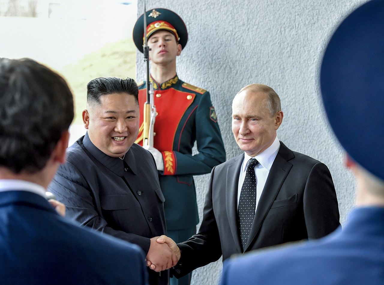 Kim Čong-un a Putin plánujú stretnutie v Rusku. Diskutovať budú o zbraniach
