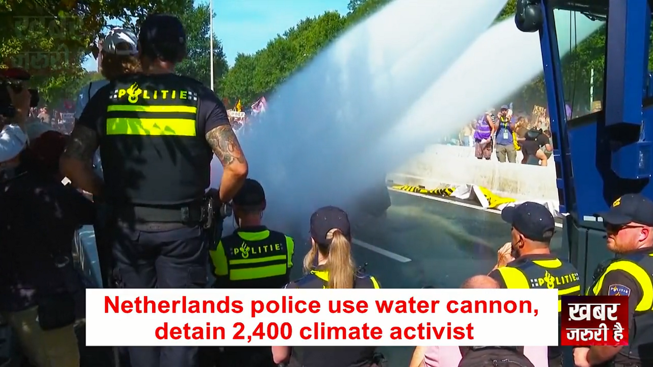 Chaos na klimatickom proteste. Takmer tri tisícky aktivistov zadržala holandská polícia