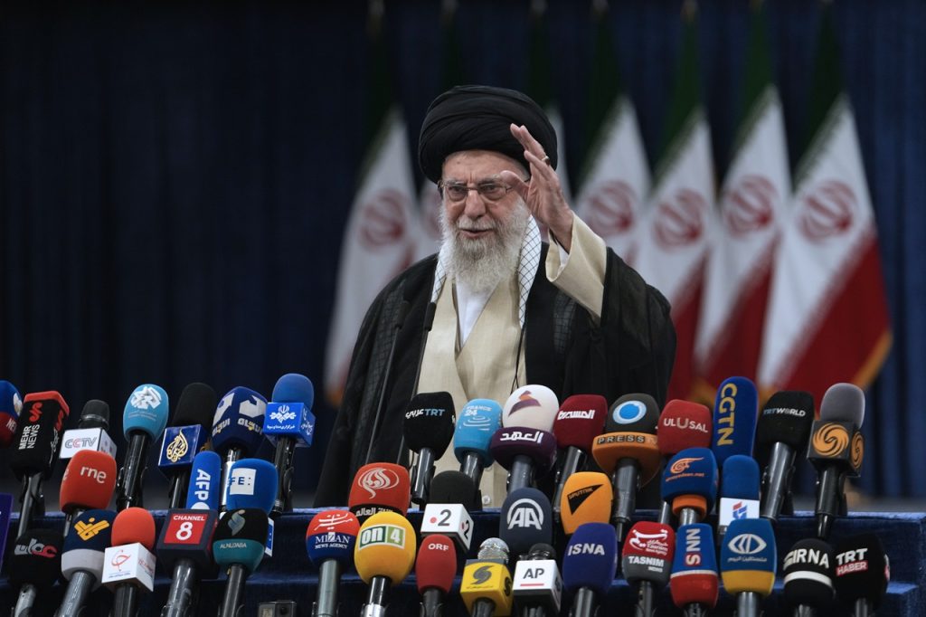 Iránci volia nástupcu prezidenta Raísího, ktorý zahynul pri nehode vrtuľníka