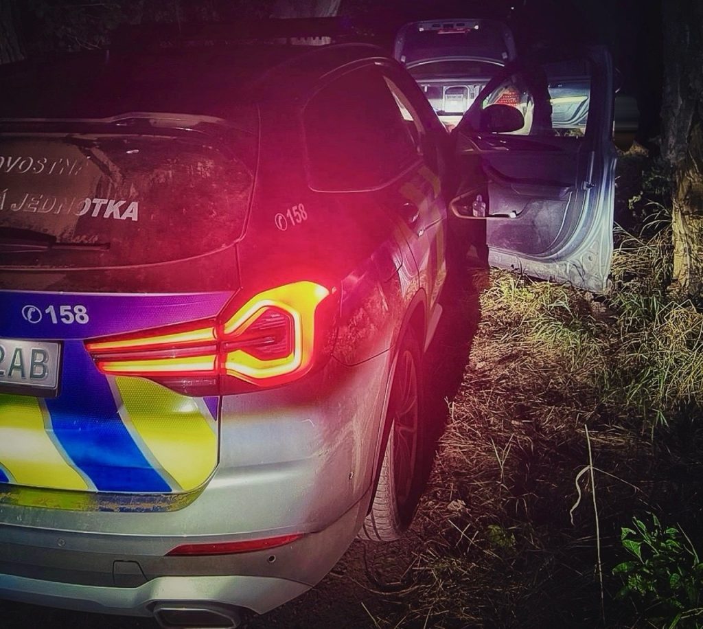 Muž jazdil bez vodičského preukazu, pod vplyvom drog a na cudzom aute