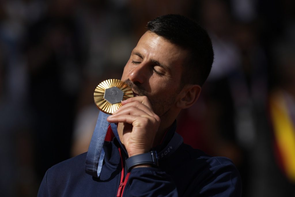 Djokovič zdolal Alcaraza, získal zlatú medailu vo dvojhre