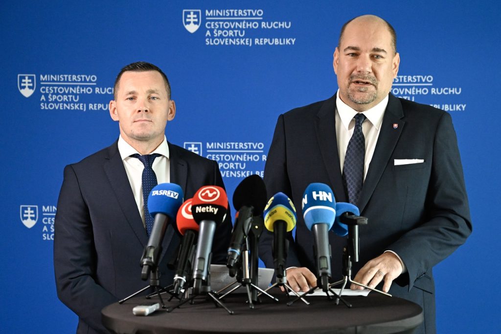 Tlačový brífing ministra športu a SZĽH