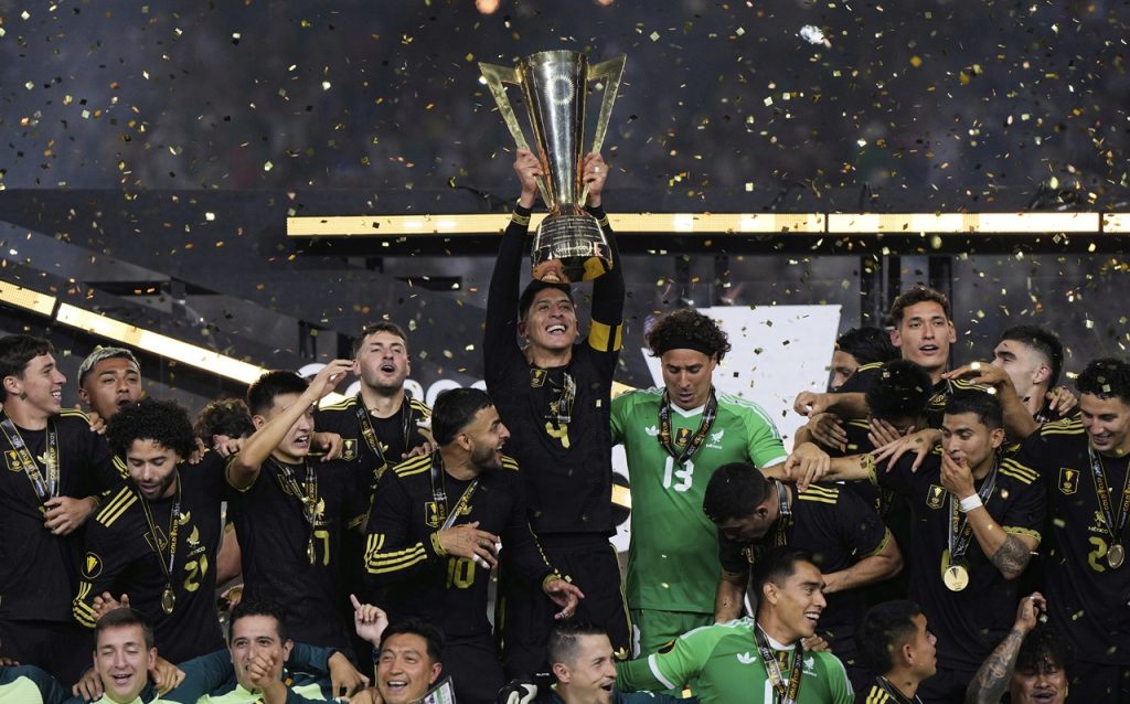Gold Cup Alvarez